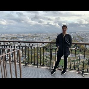 Meet your Posher, Caroline